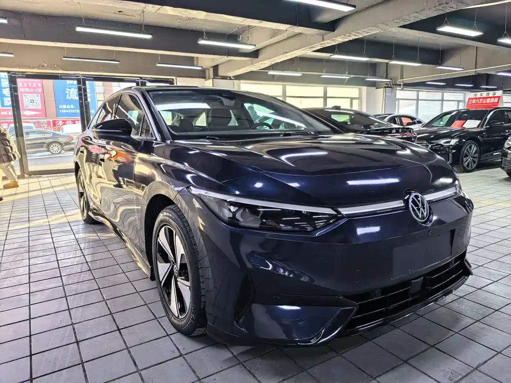 VOLKSWAGEN ID.7 VIZZION