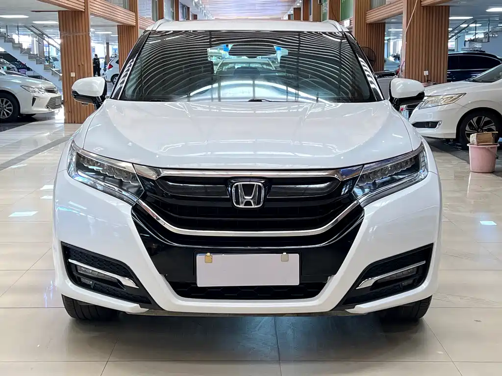 HONDA UR V