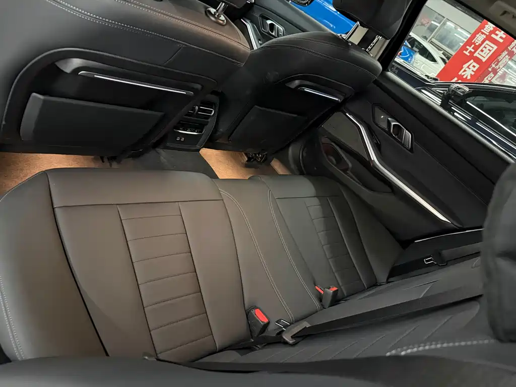 BMW 3 Series — миниатюра 8