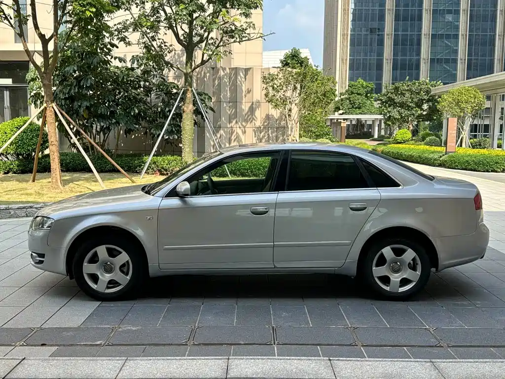 Audi A4 — миниатюра 6