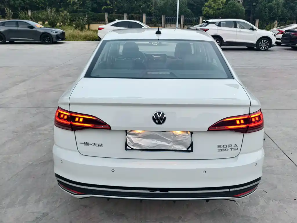Volkswagen Bora — миниатюра 4