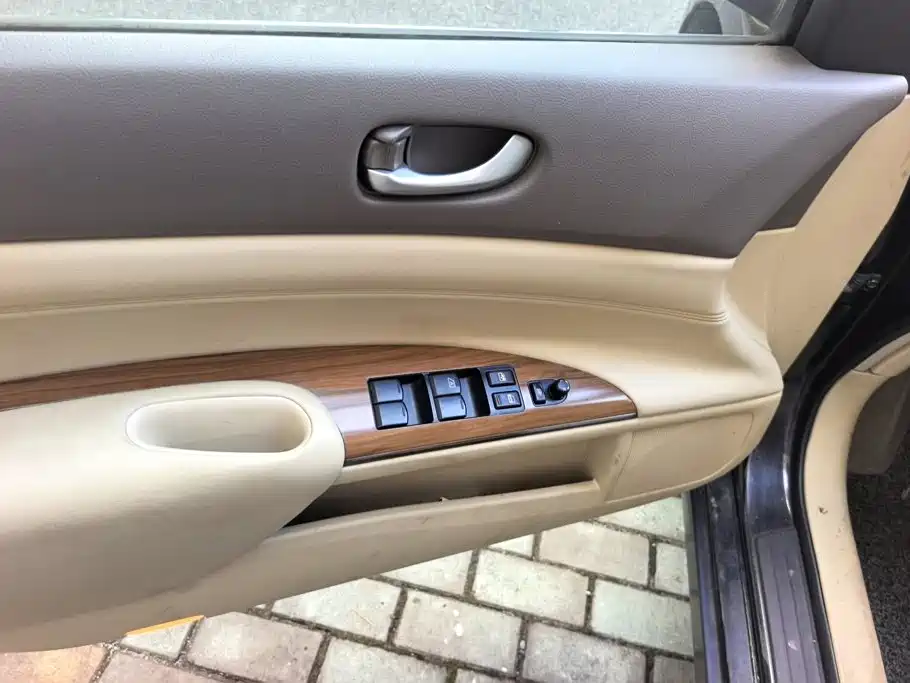 Nissan Teana — миниатюра 7