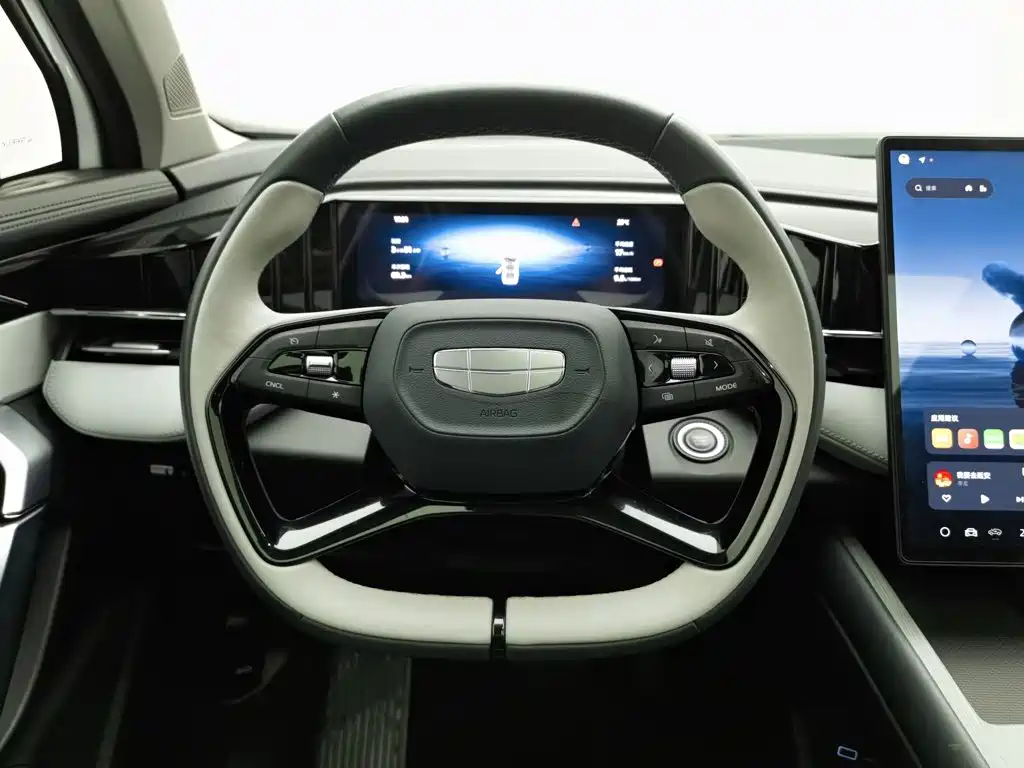 Geely Boyue L — миниатюра 11