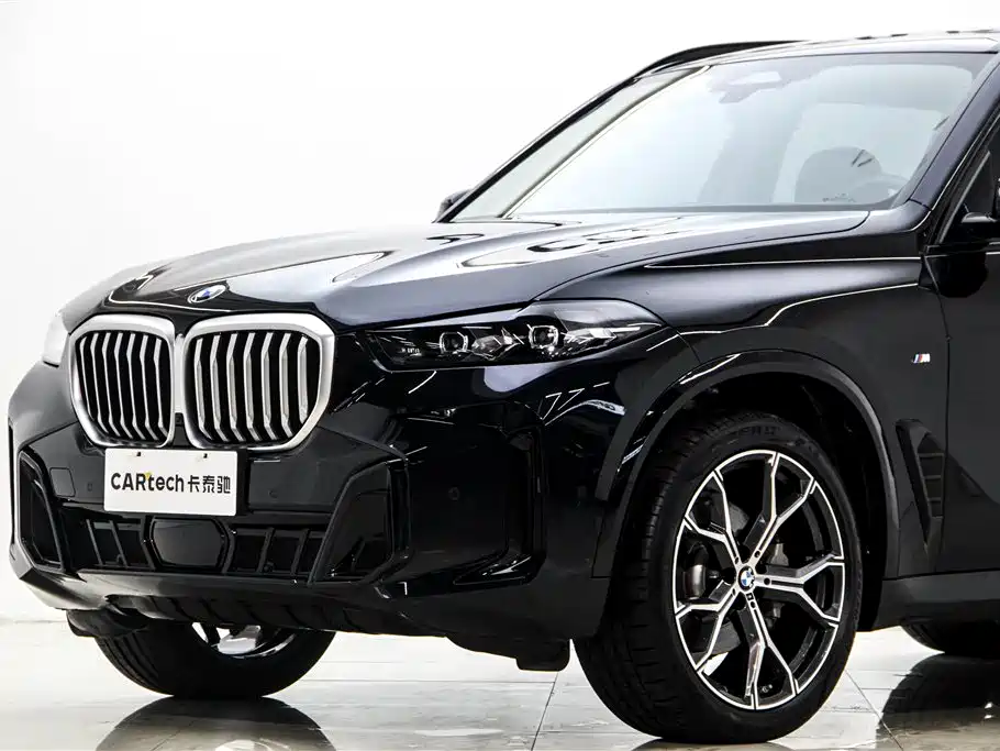 BMW X5 2023 xDrive 30Li Premium M Sport