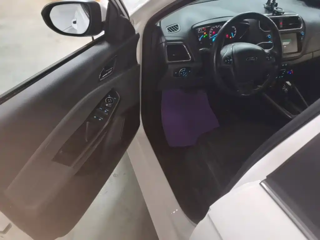 Ford Escort — миниатюра 16