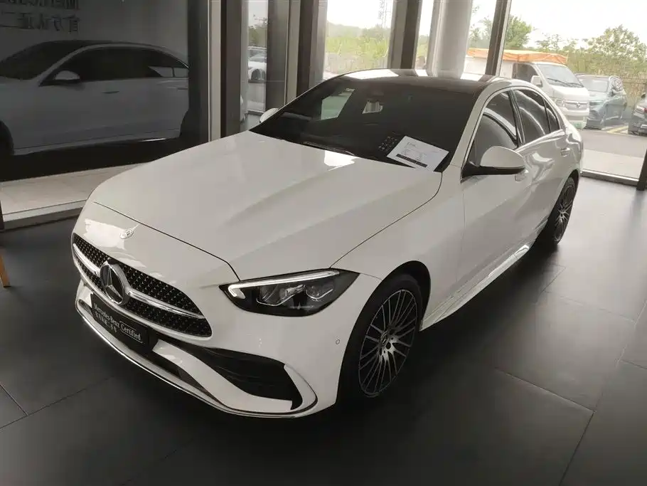 Mercedes-Benz C-Class 2024