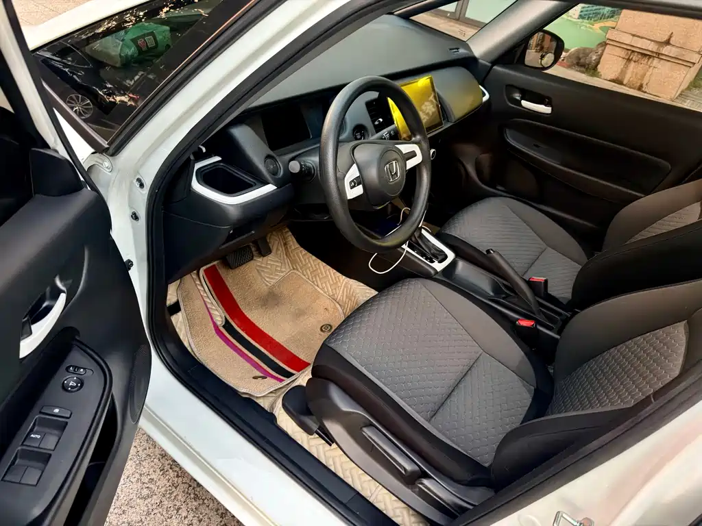 Honda Fit — миниатюра 6