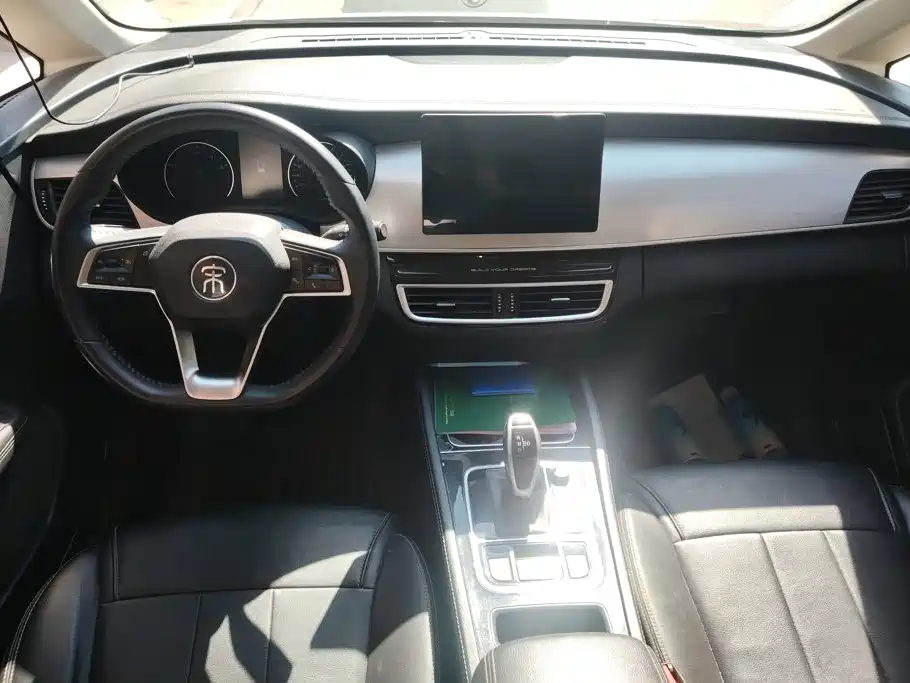 BYD MAX — миниатюра 12