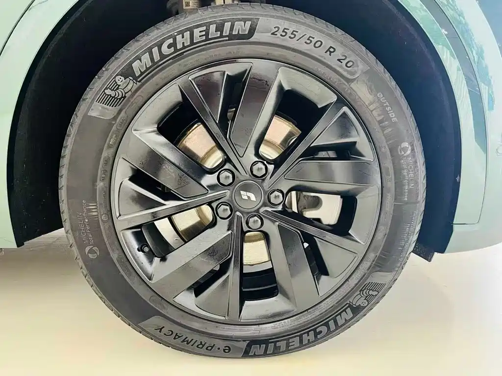 Li Auto Li L8 — миниатюра 15