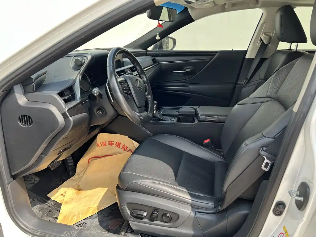 Lexus ES — миниатюра 4
