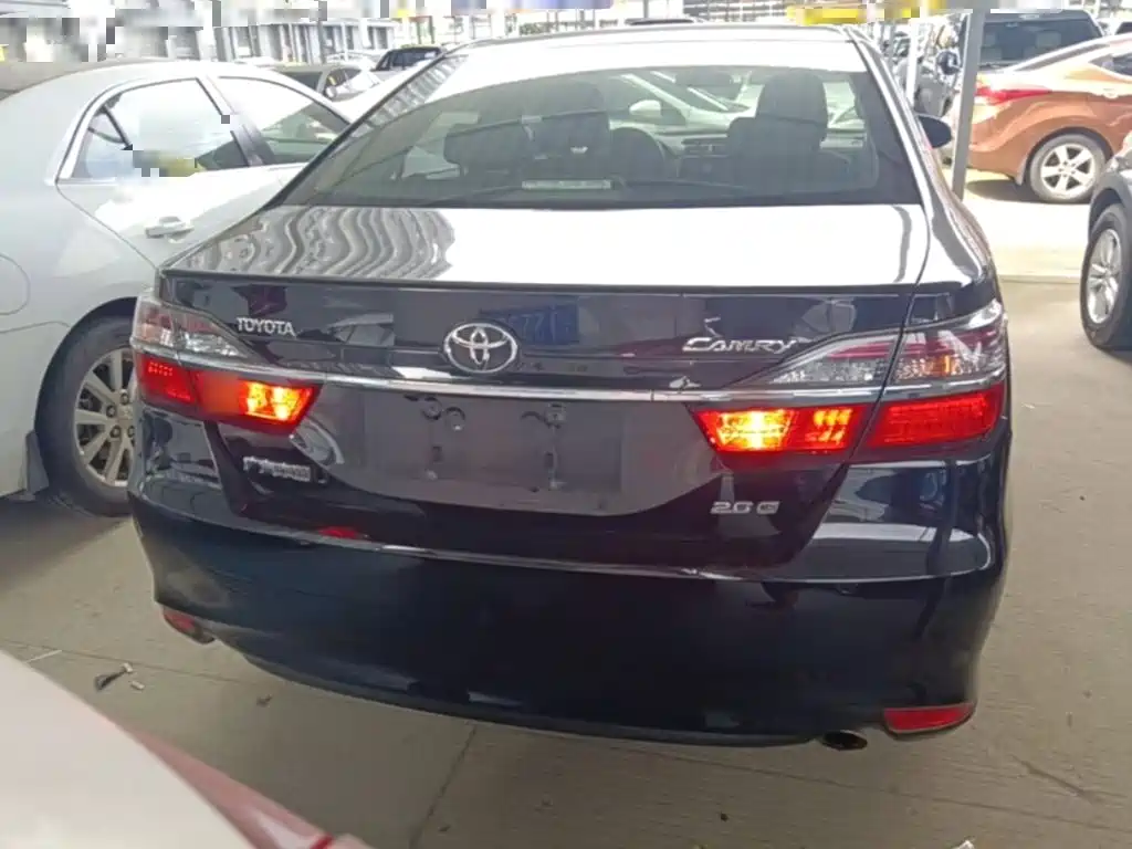 Toyota Camry 2015 2.0G Lead