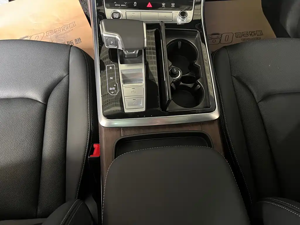 Audi Q7 — миниатюра 14