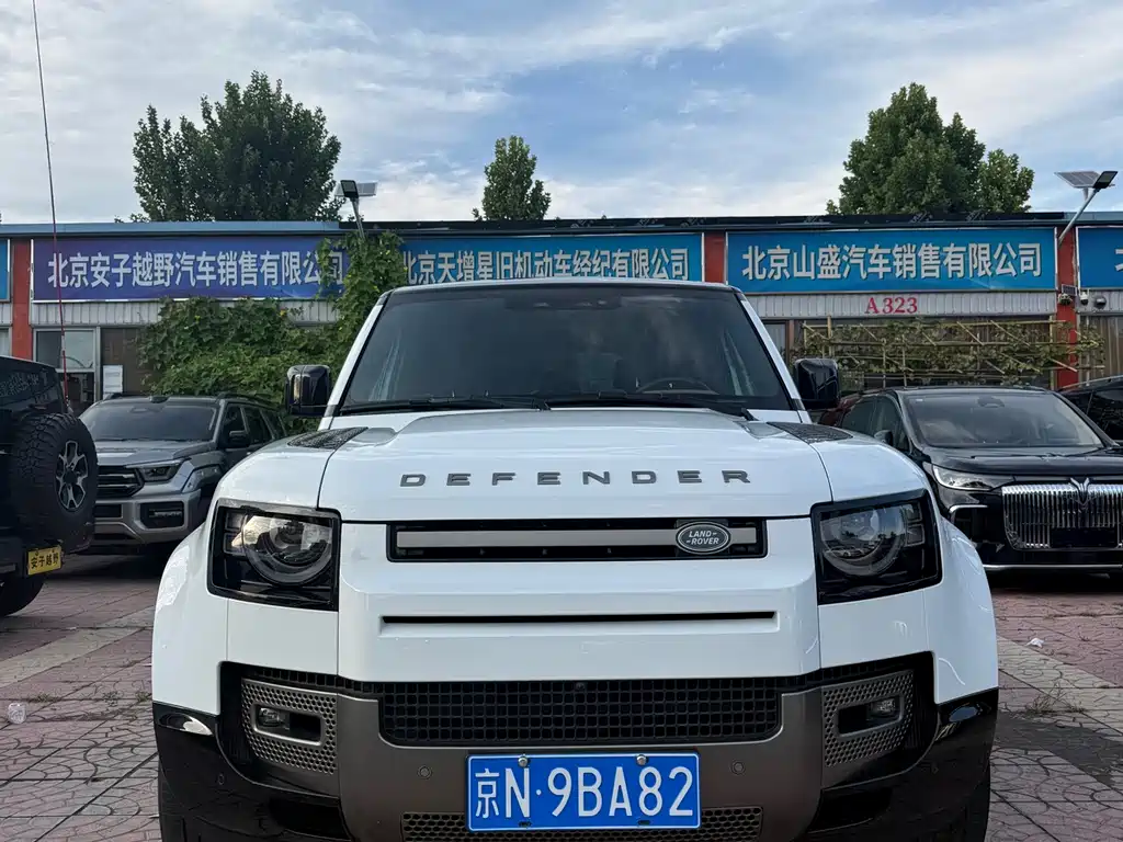 Land Rover Defender — миниатюра 2