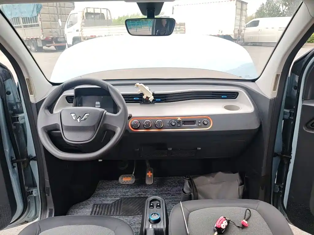 Wuling MINIEV — миниатюра 10