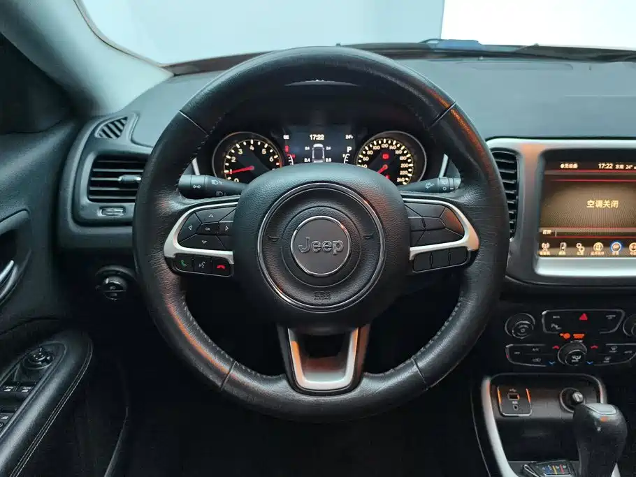 Jeep Compass — миниатюра 15