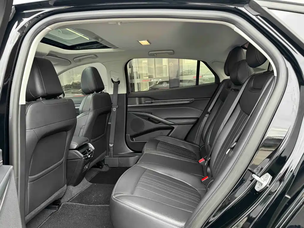 Ford Mondeo 2025 2.0T EcoBoost Luxury