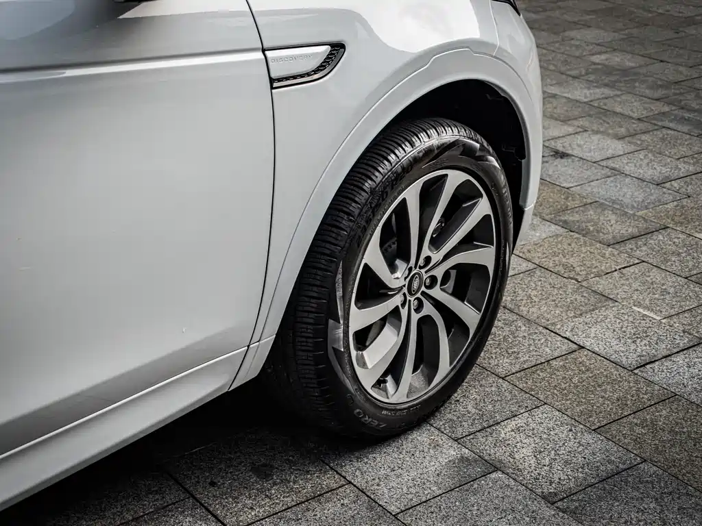 Land Rover Discovery Sport — миниатюра 11