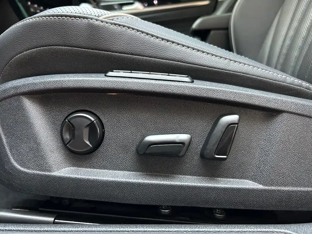Volkswagen Passat — миниатюра 21