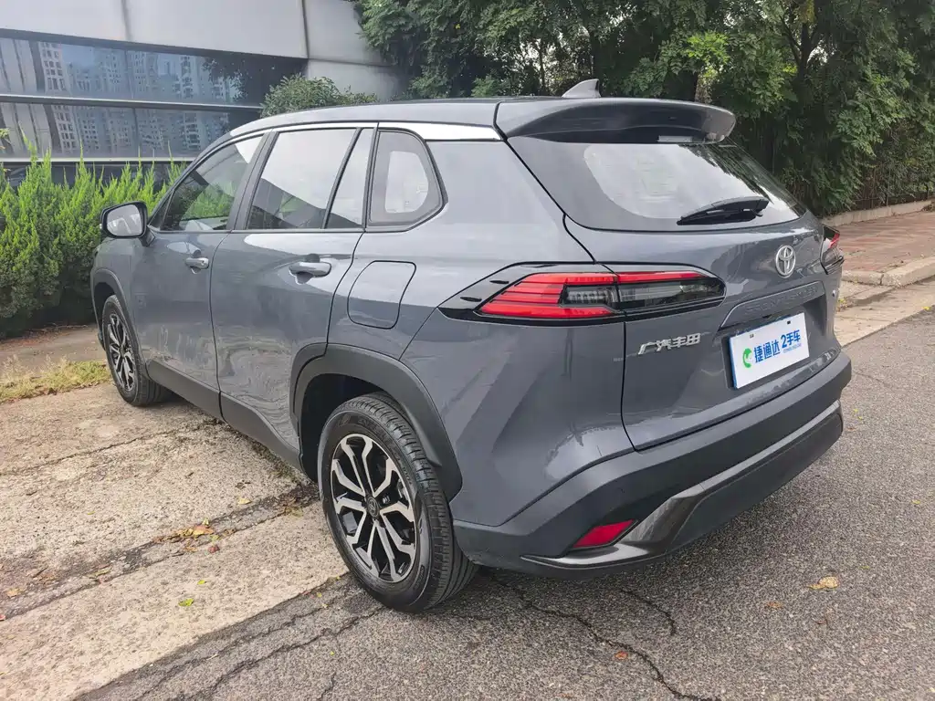 Toyota Frontlander — миниатюра 4