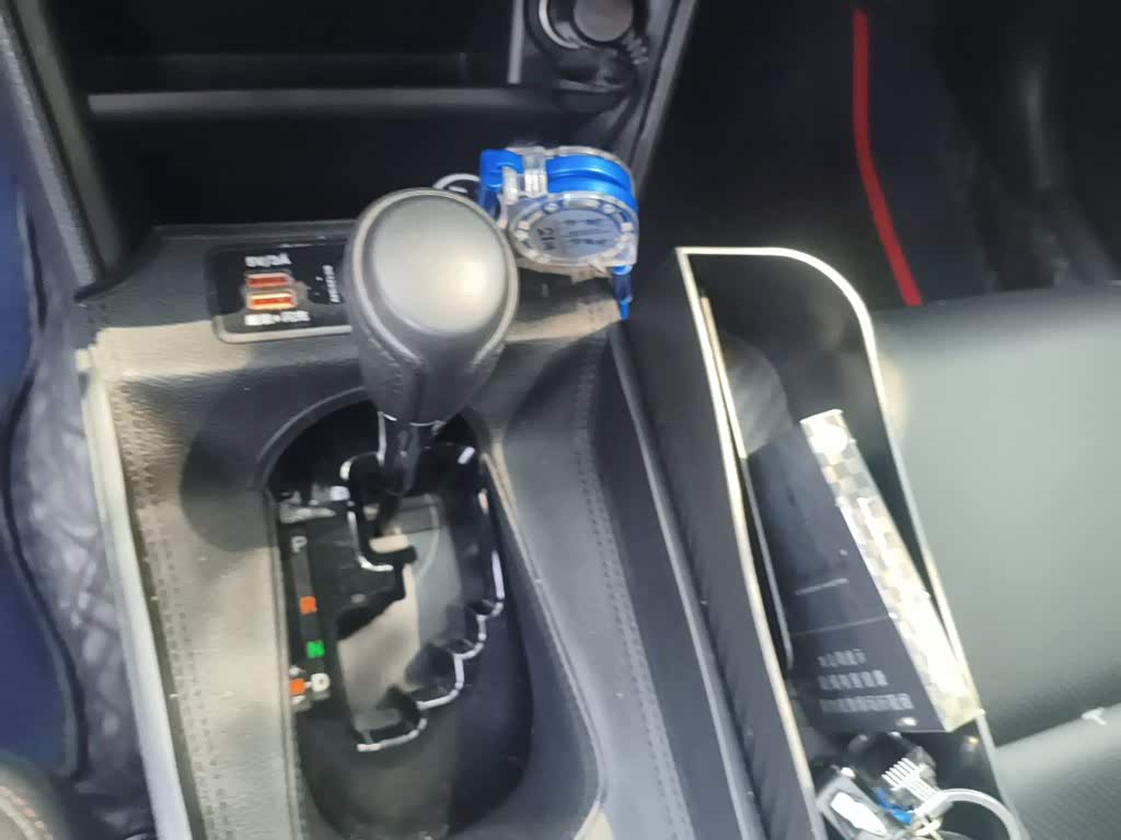 Toyota YARiS L Zhi Xuan 1.5 л 2022 г. Белый, пробег 25200 км
