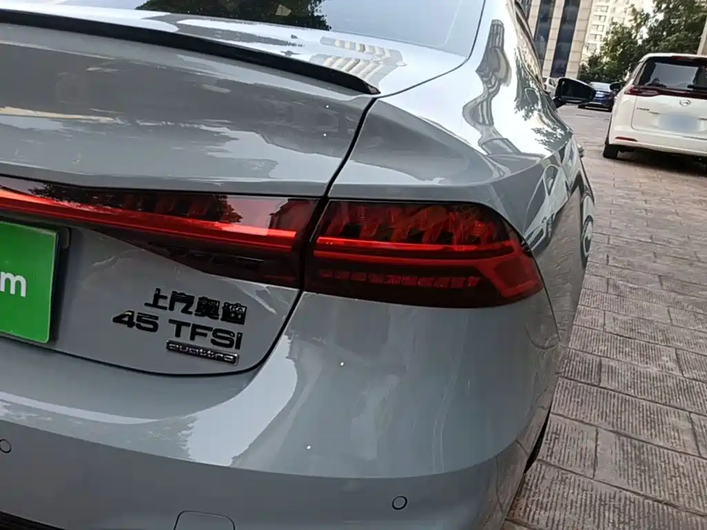 Audi A7L — миниатюра 8