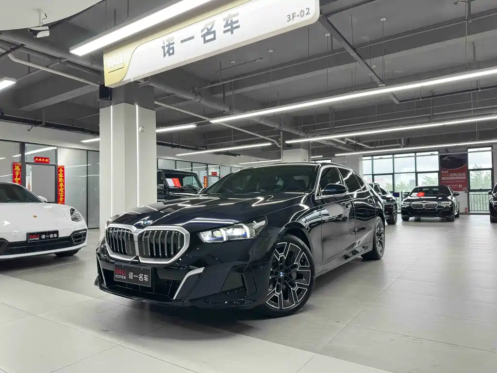 BMW 5 Series 2025