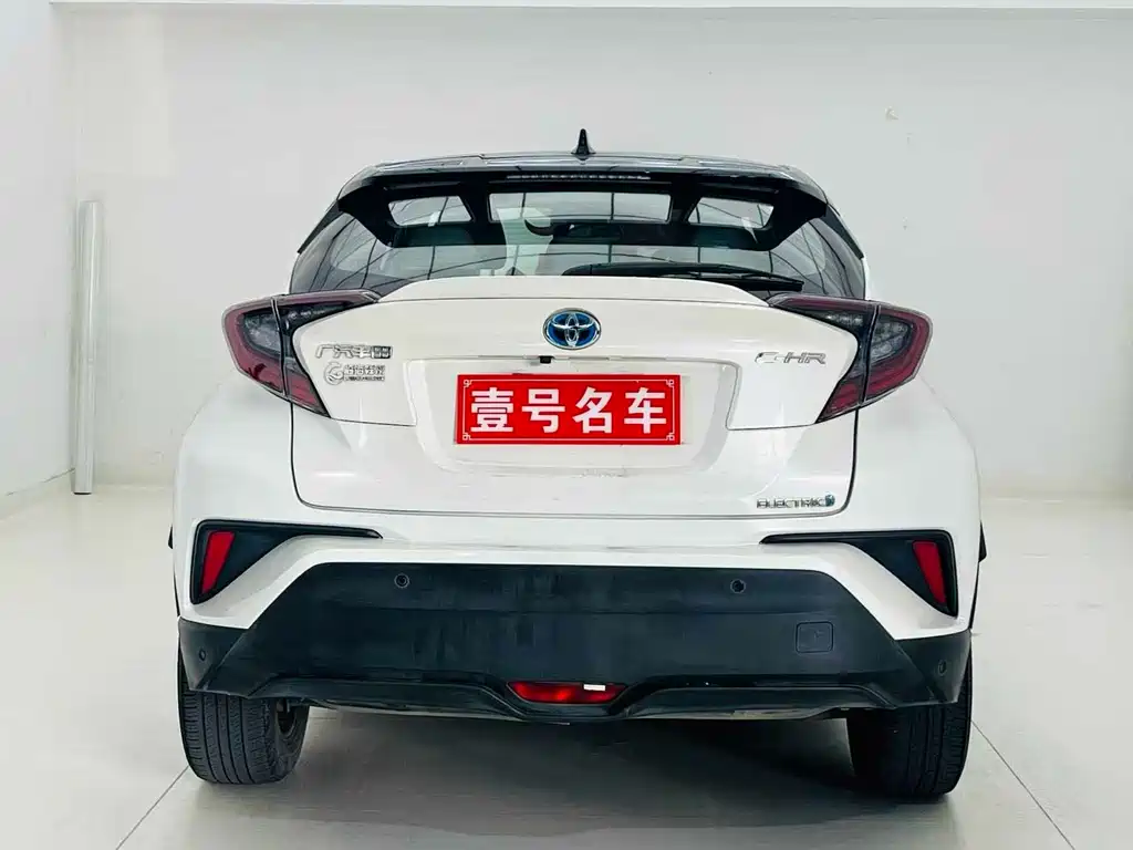 Toyota C-HR EV — миниатюра 5