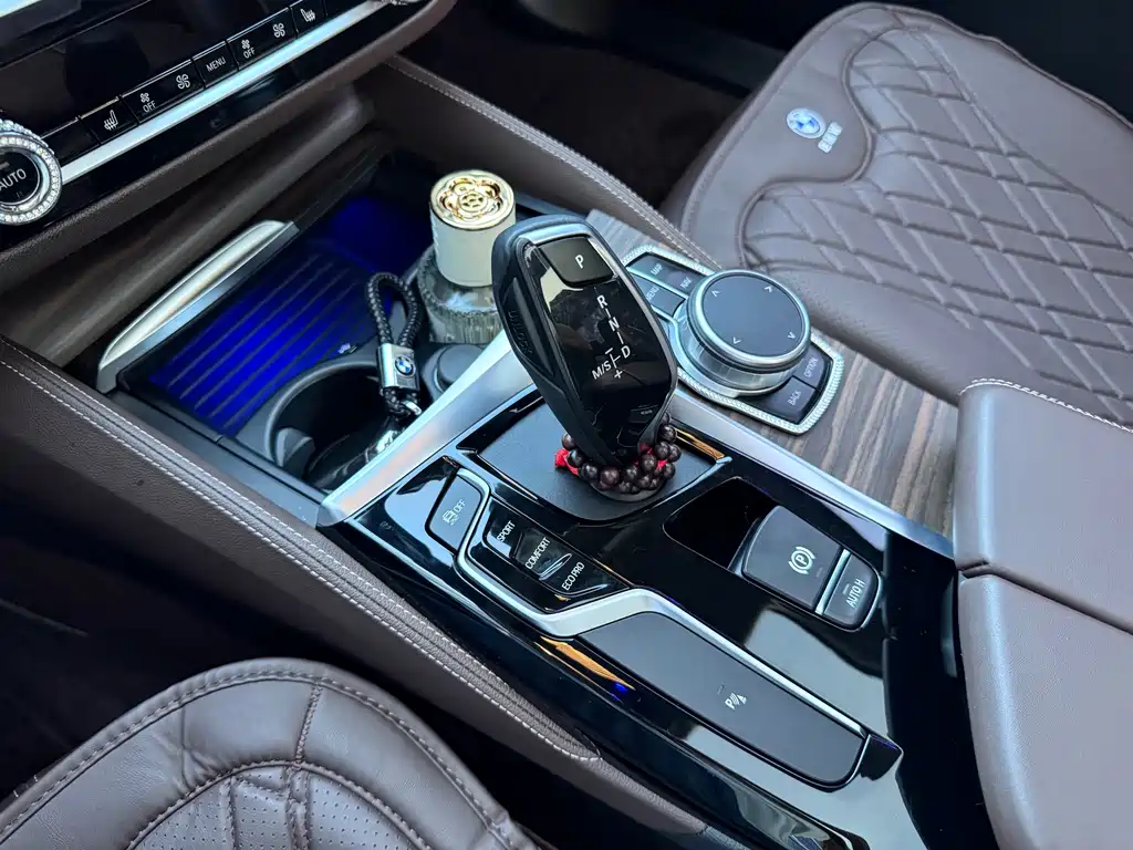 BMW 5 Series — миниатюра 23