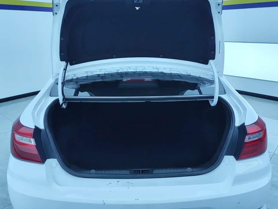 Geely Vision 1.5 л 2021 г. Белый, пробег 34500 км