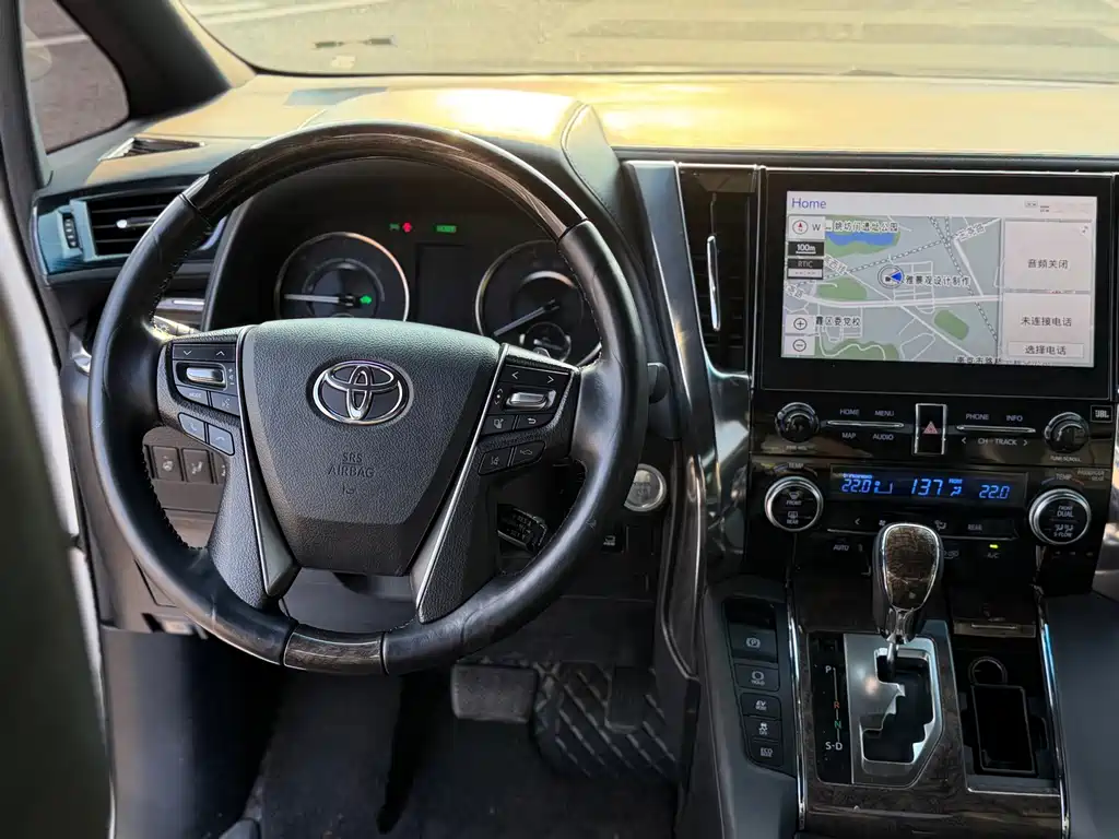 Toyota Vellfire — миниатюра 14