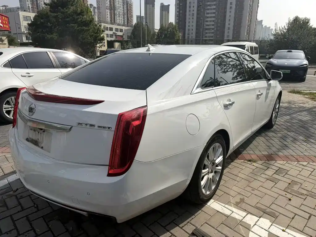 Cadillac XTS — миниатюра 3