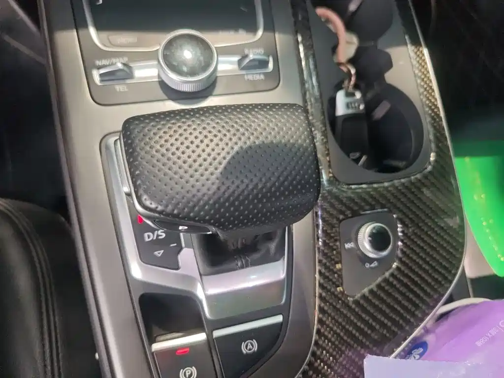 Audi Q7 — миниатюра 10