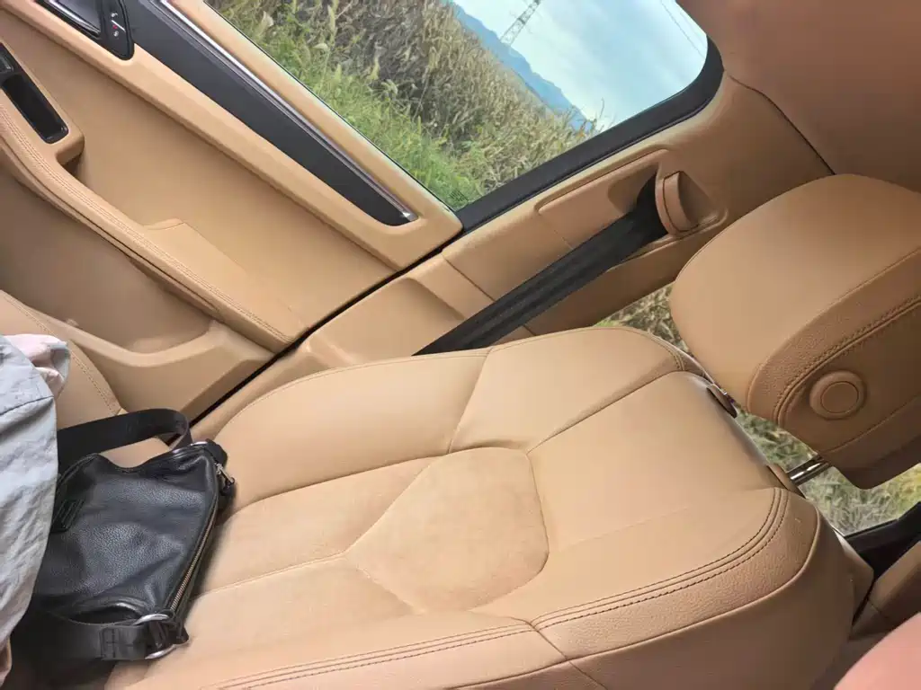 Porsche Macan — миниатюра 4