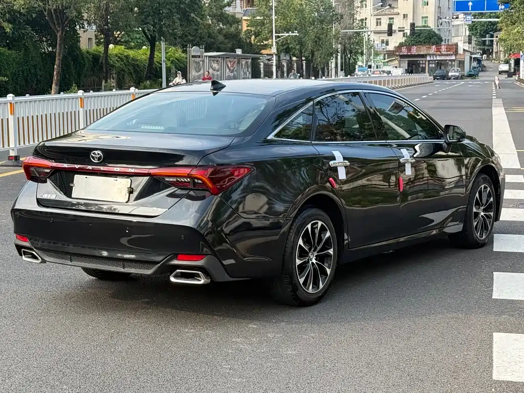 Toyota Avalon — миниатюра 3