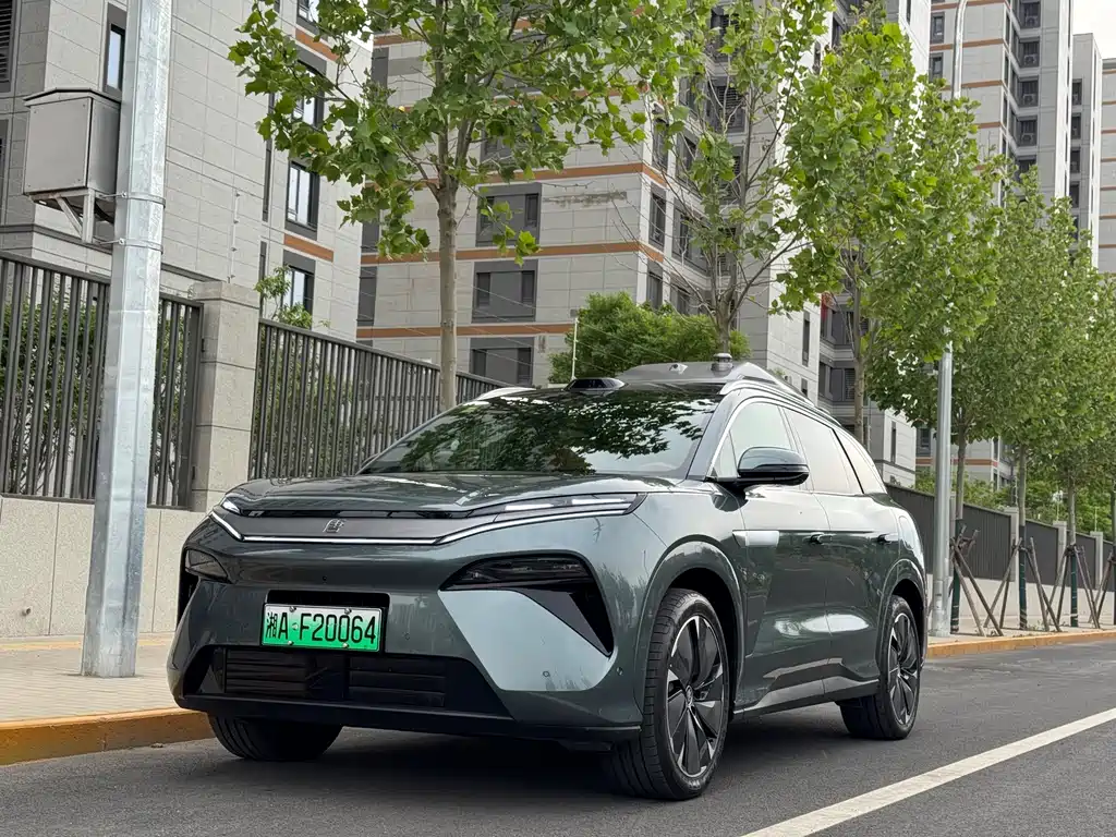 Byd 唐L 2025