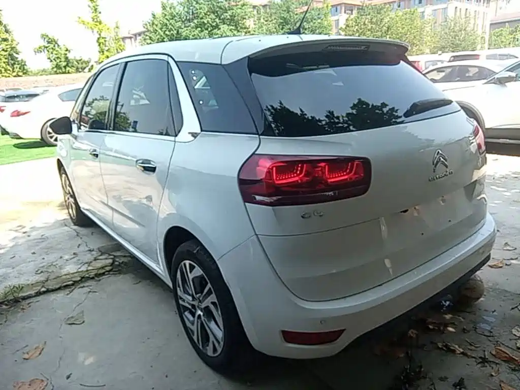 Citroen C4 Picasso — миниатюра 5