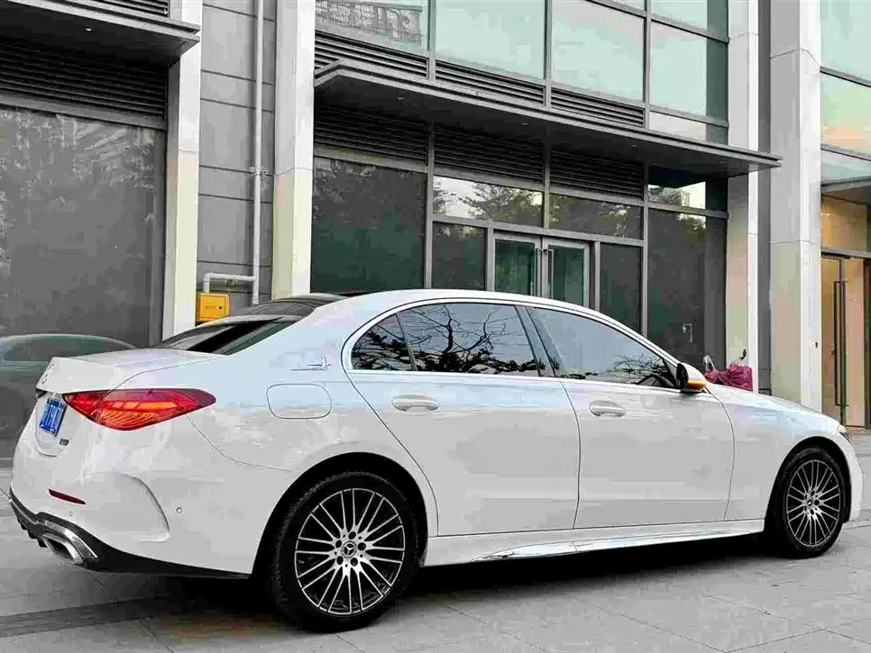 Mercedes-Benz C-Class — миниатюра 4