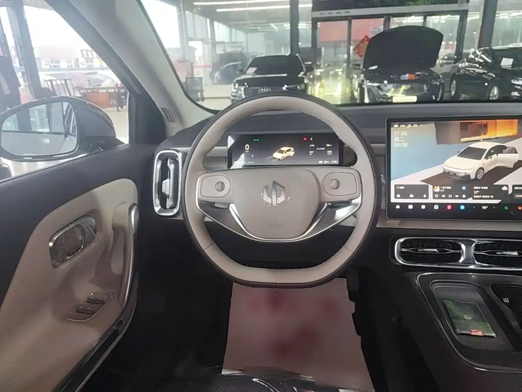 Leapmotor Leapmotor B01 — миниатюра 11
