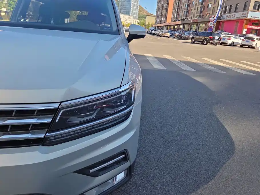 Volkswagen Tiguan L — миниатюра 5