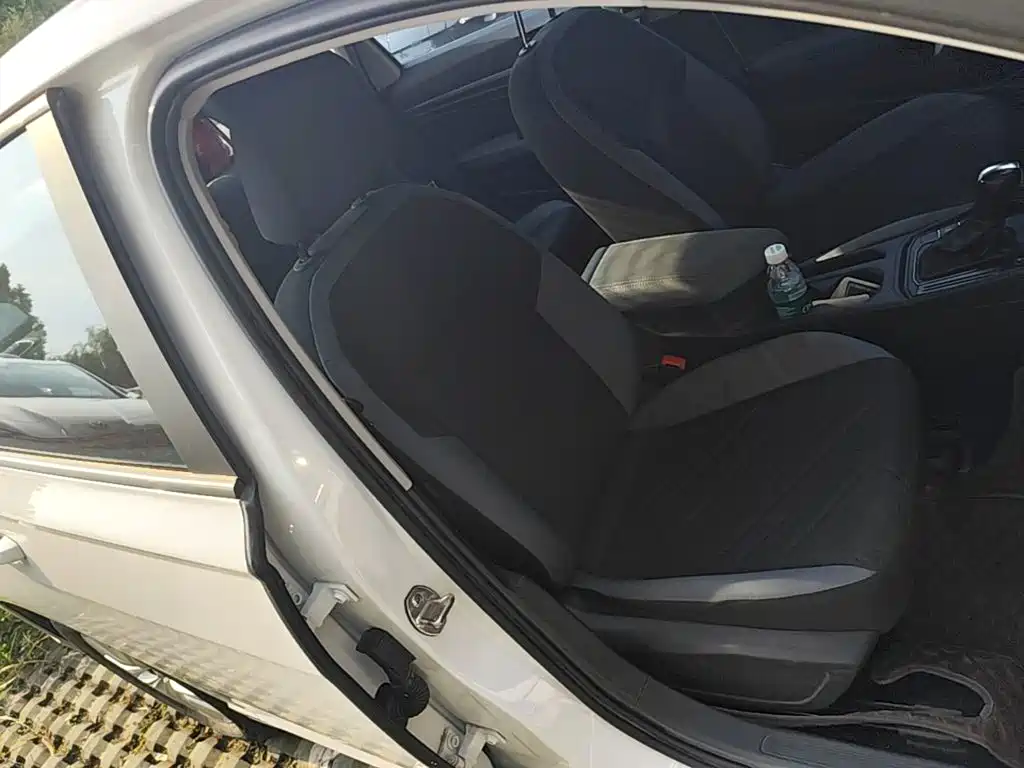 Volkswagen Lavida — миниатюра 25