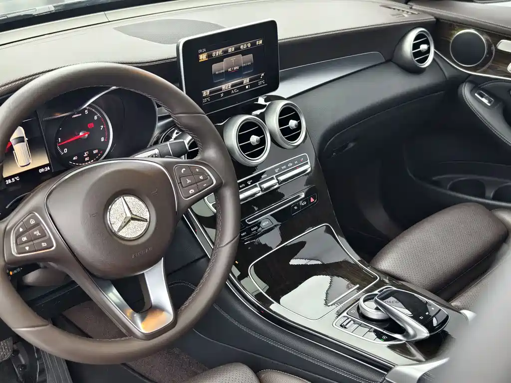 Mercedes-Benz GLC 2018 GLC 260 4MATIC Luxury