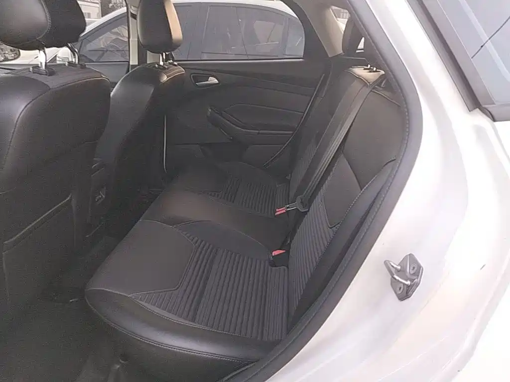 Ford Focus — миниатюра 17