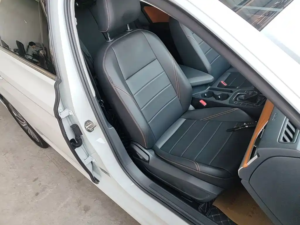 Volkswagen Bora — миниатюра 25