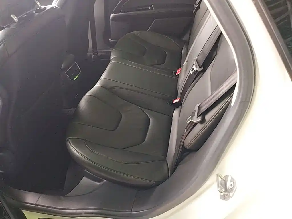 Ford Mondeo — миниатюра 17