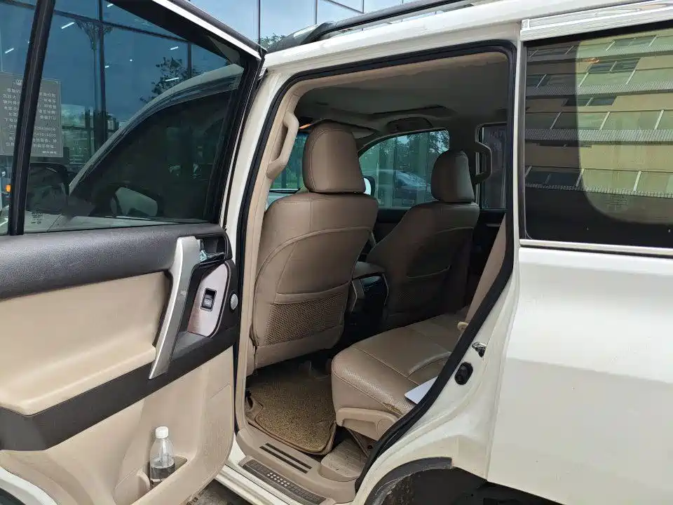 Toyota Prado — миниатюра 5