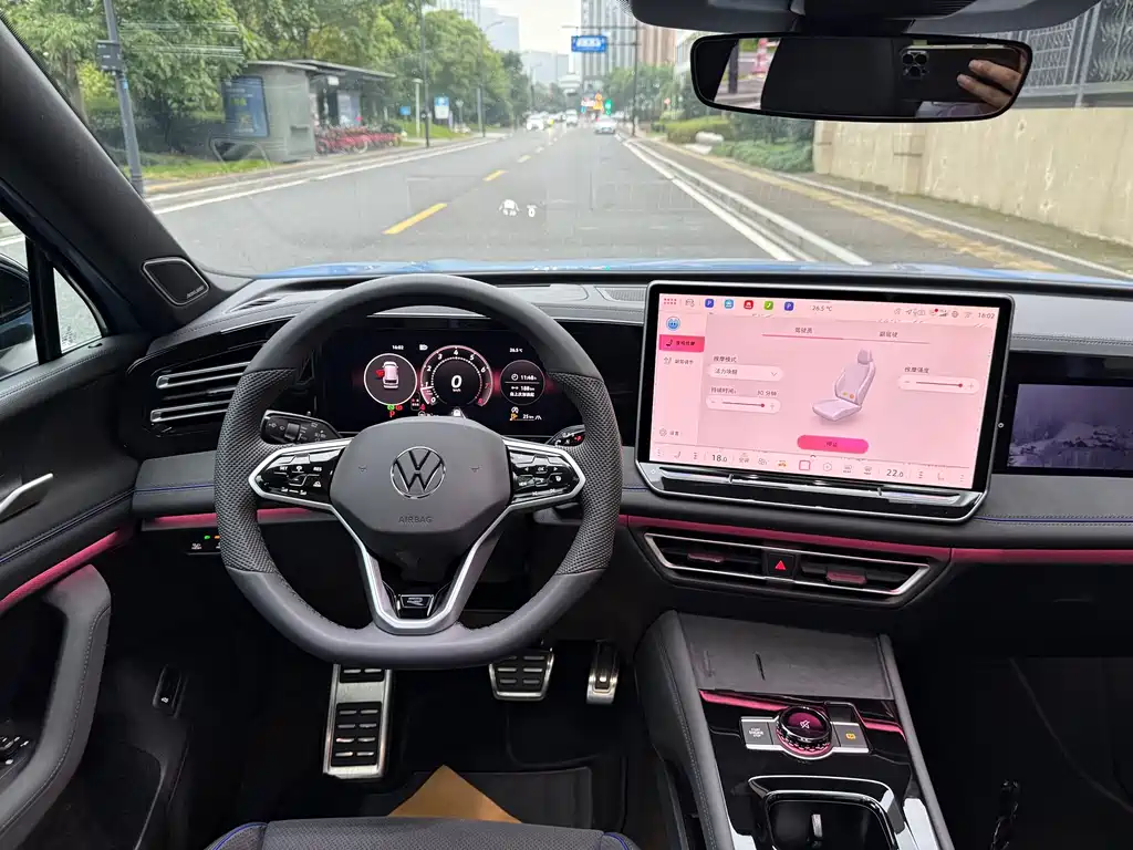 Volkswagen Tiguan L — миниатюра 15