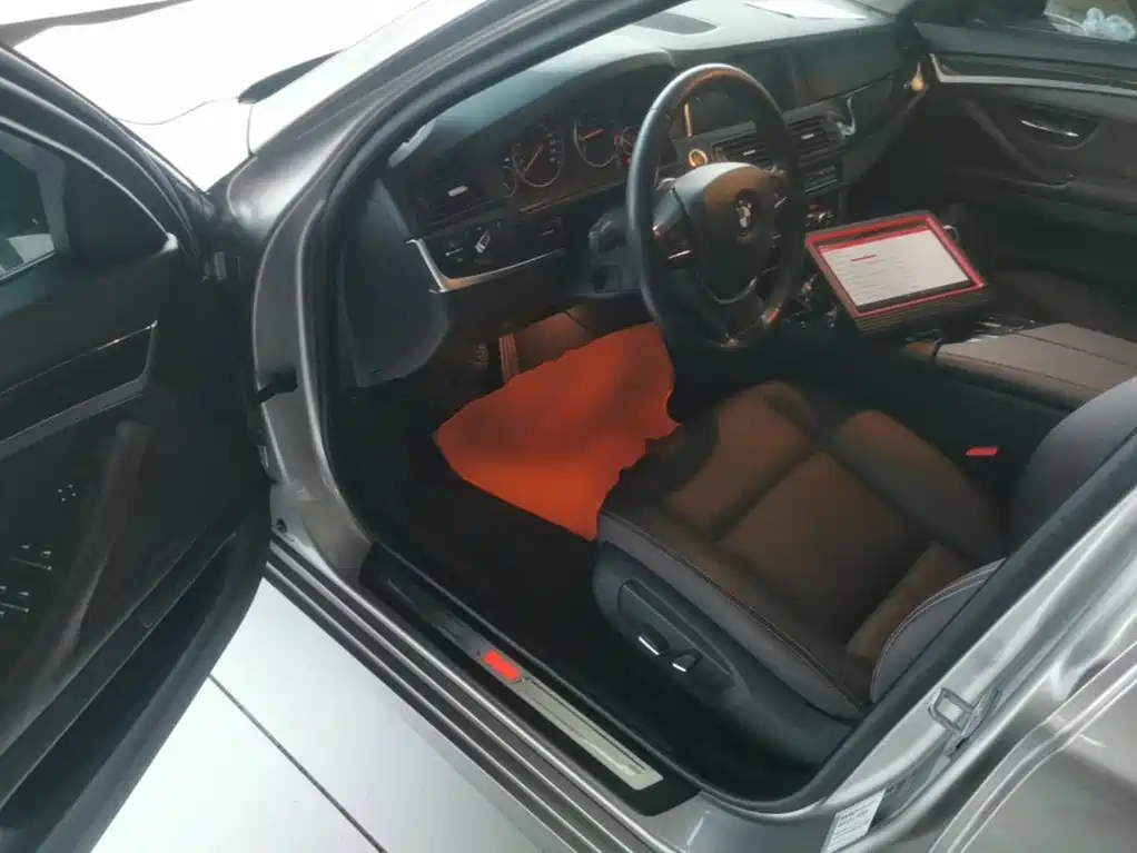 BMW 5 Series — миниатюра 16