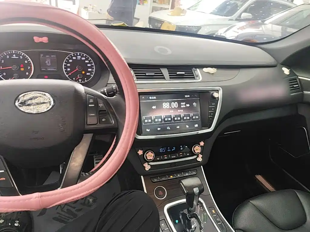 Landwind X7 2015 2.0T Flagship