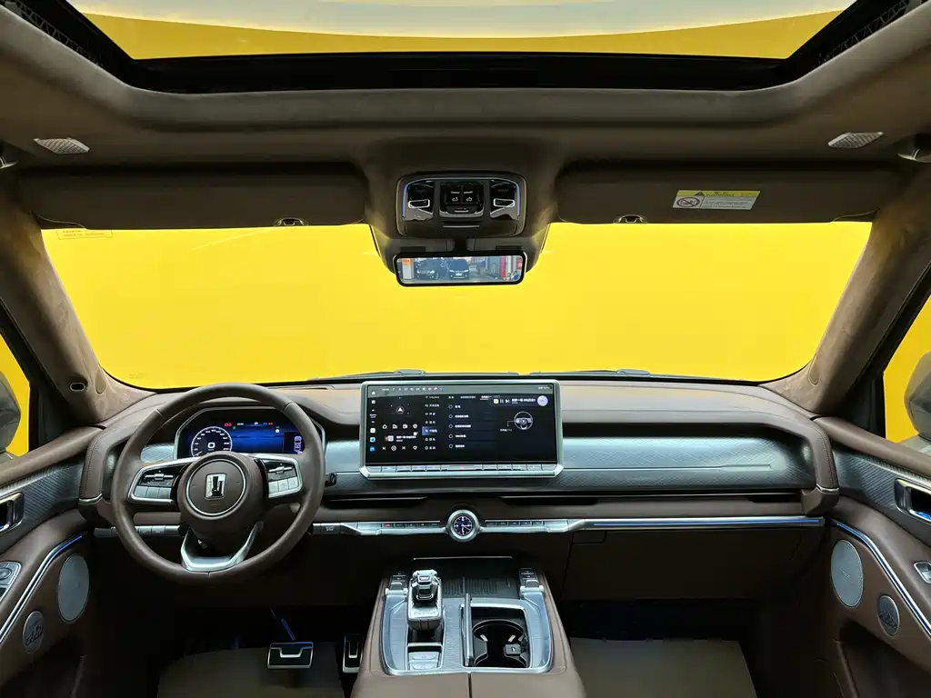 TANK TANK 700 NEW ENERGY