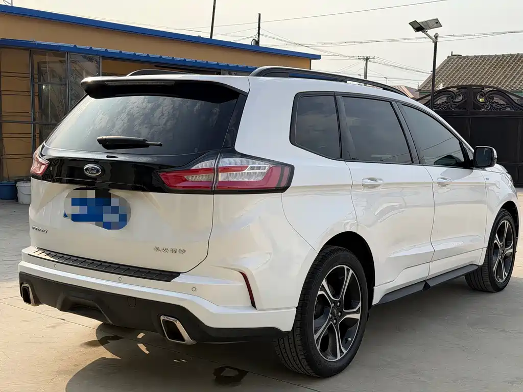 Ford Edge — миниатюра 4